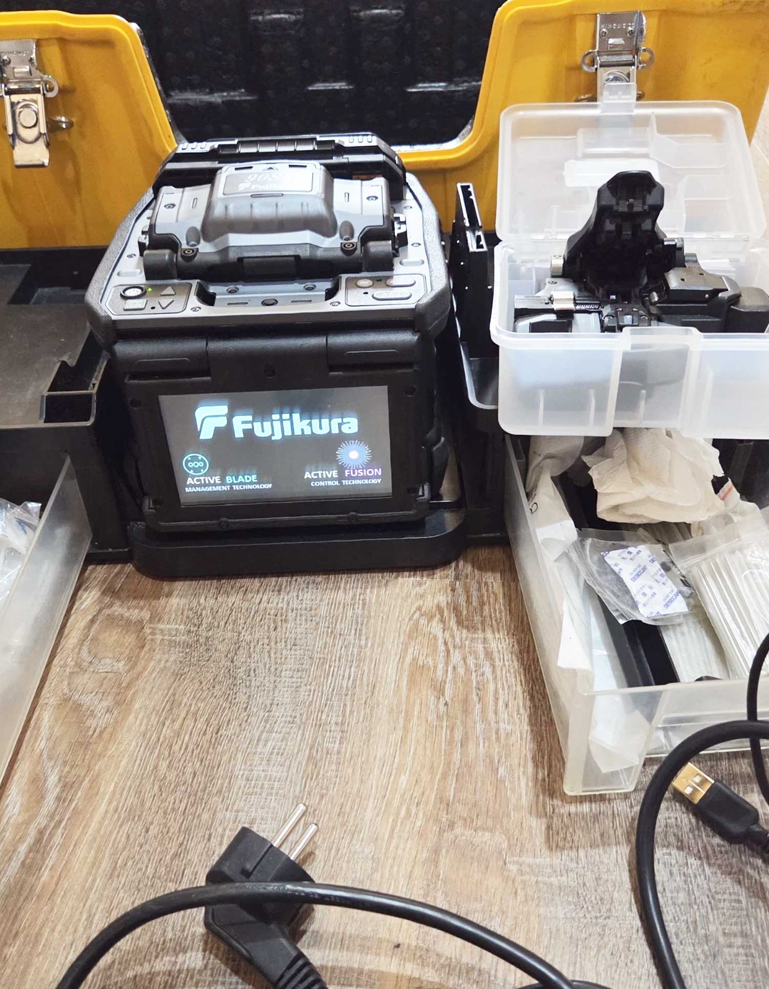 Fujikura-90Splus-Cleaver-CT-50